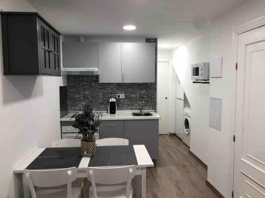 Alojamiento Karina Apartment Les Exterior photo