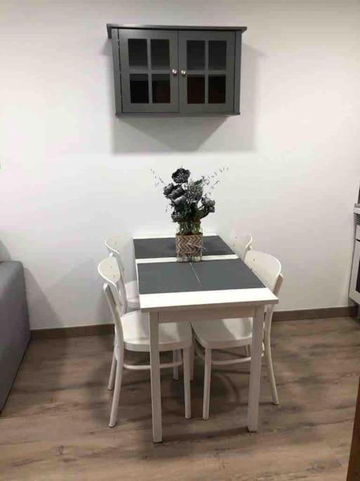 Alojamiento Karina Apartment Les Exterior photo